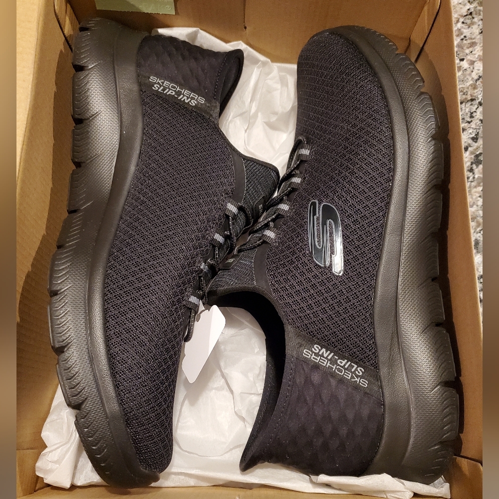 Mens 8.5 wide Skechers Slip-Ins Hands Free Sneakers Summit Black NEW in Box